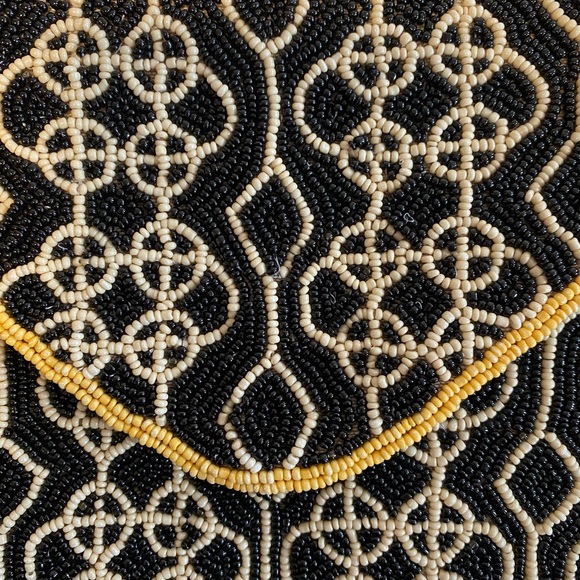 Beaded envelope clutch - Picture 2 of 2